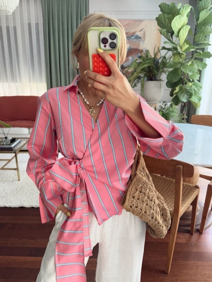 PEMBE-MAVİ YANDAN BAĞLAMALI GÖMLEK