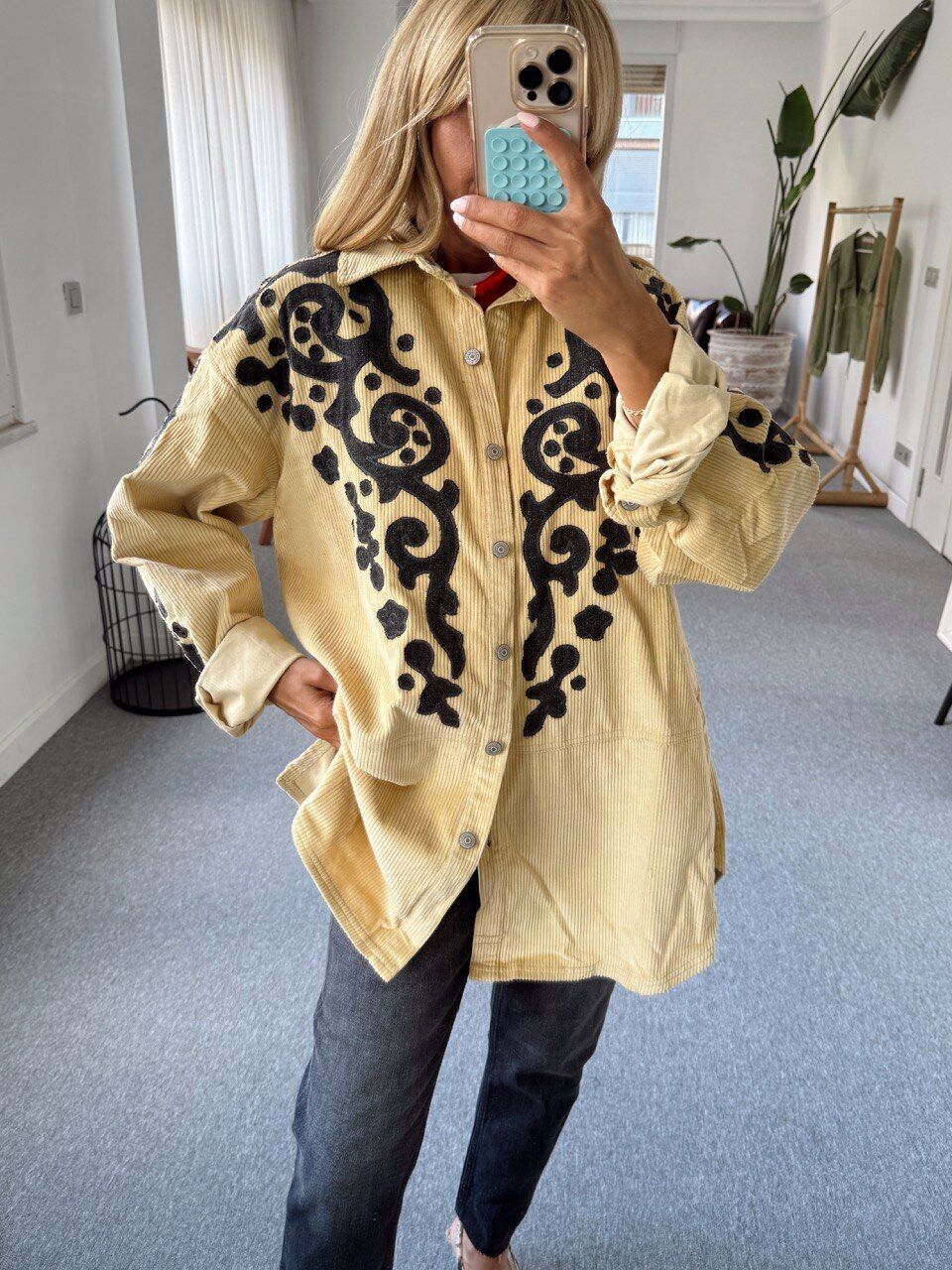 KADİFE İŞLEMELİ İTHAL CEKET