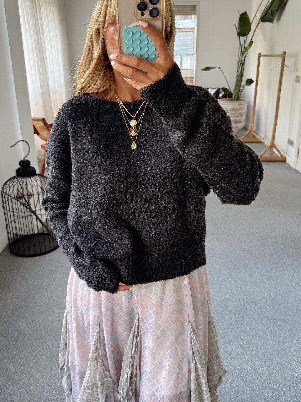 ANTRASİT KARE YAKA BUKLET KAZAK