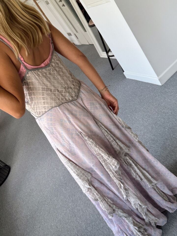 PARÇALI ŞİFON İTHAL ELBİSE