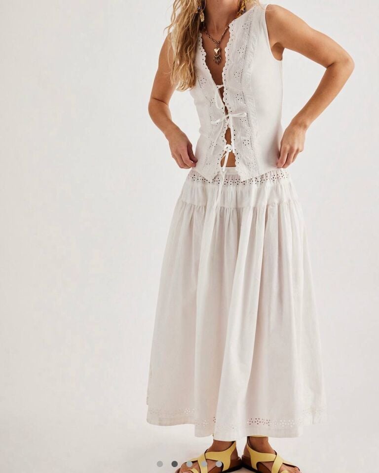 BEYAZ GÜPÜR DETAY İTHAL TOP ETEK TAKIM