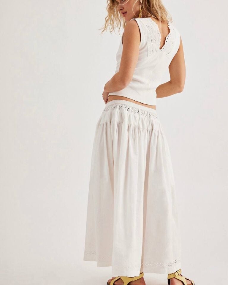 BEYAZ GÜPÜR DETAY İTHAL TOP ETEK TAKIM