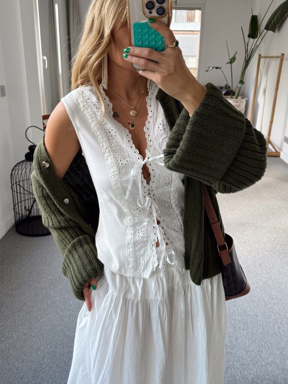 BEYAZ GÜPÜR DETAY İTHAL TOP ETEK TAKIM M