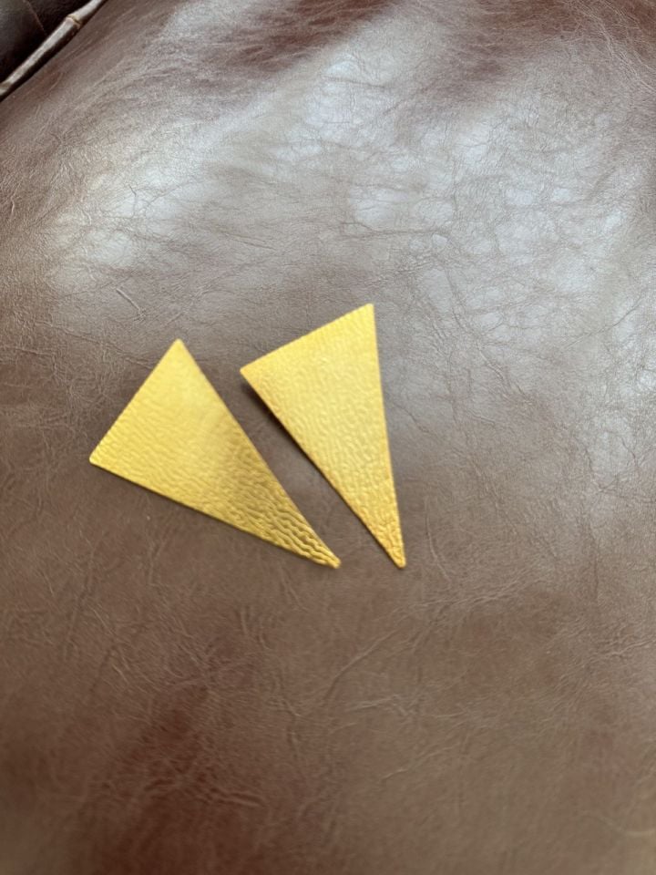 GOLD ÜÇGEN KÜPE