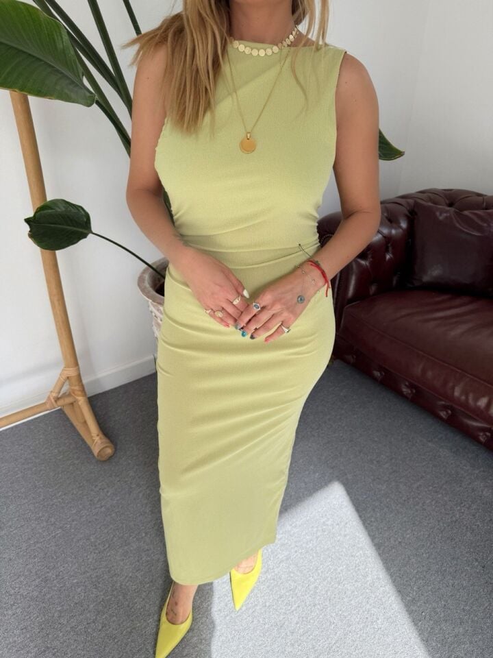 AÇIL YEŞİL SIRT DEKOLTELİ ELBİSE