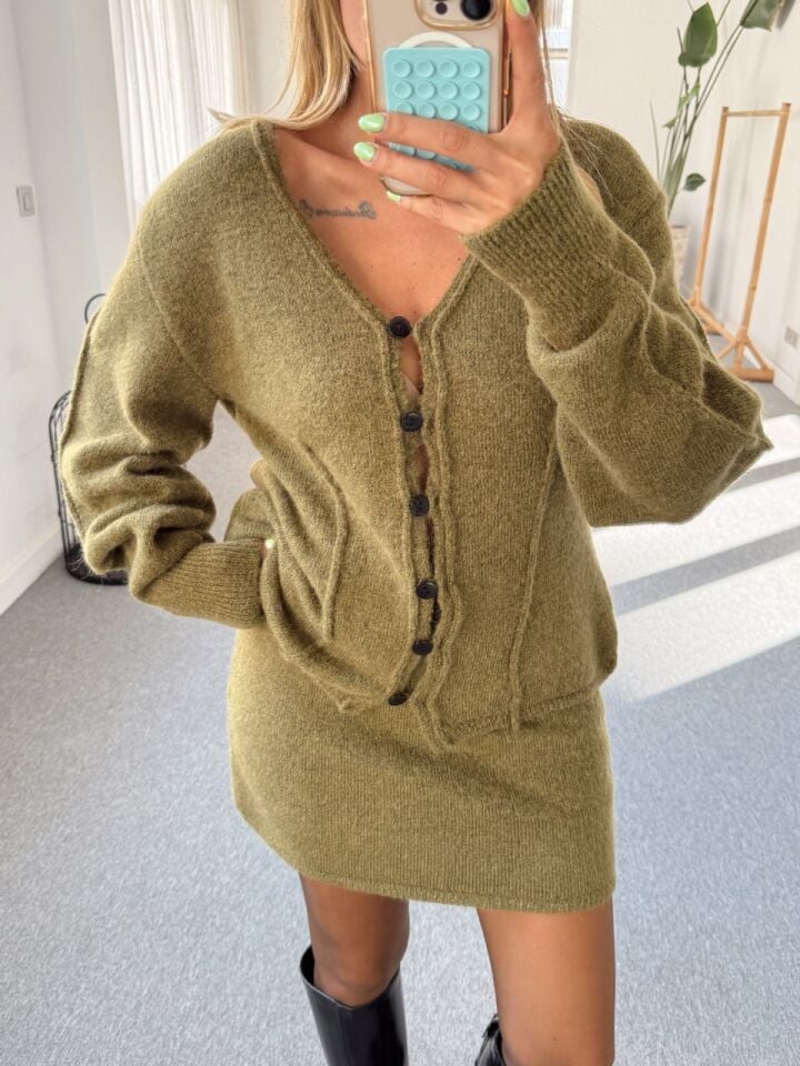 YEŞİL TRİKO ETEK HIRKA TAKIM