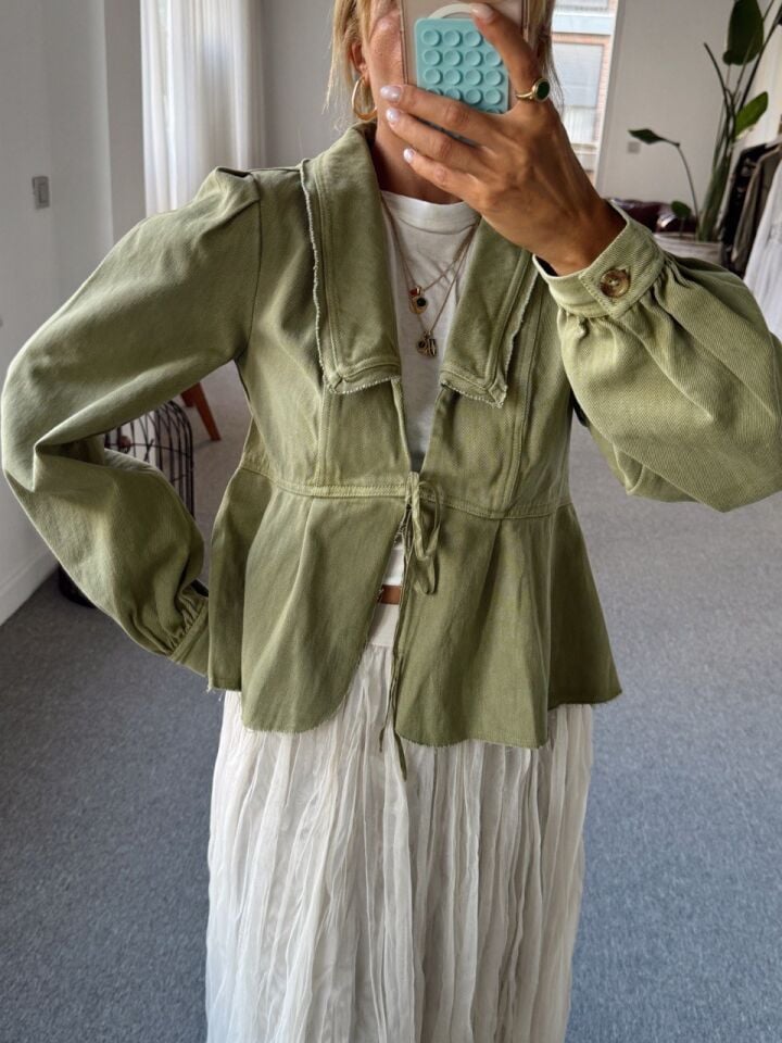 YEŞİL YAKA DETAY DENIM İTHAL CEKET