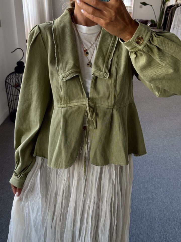 YEŞİL YAKA DETAY DENIM İTHAL CEKET