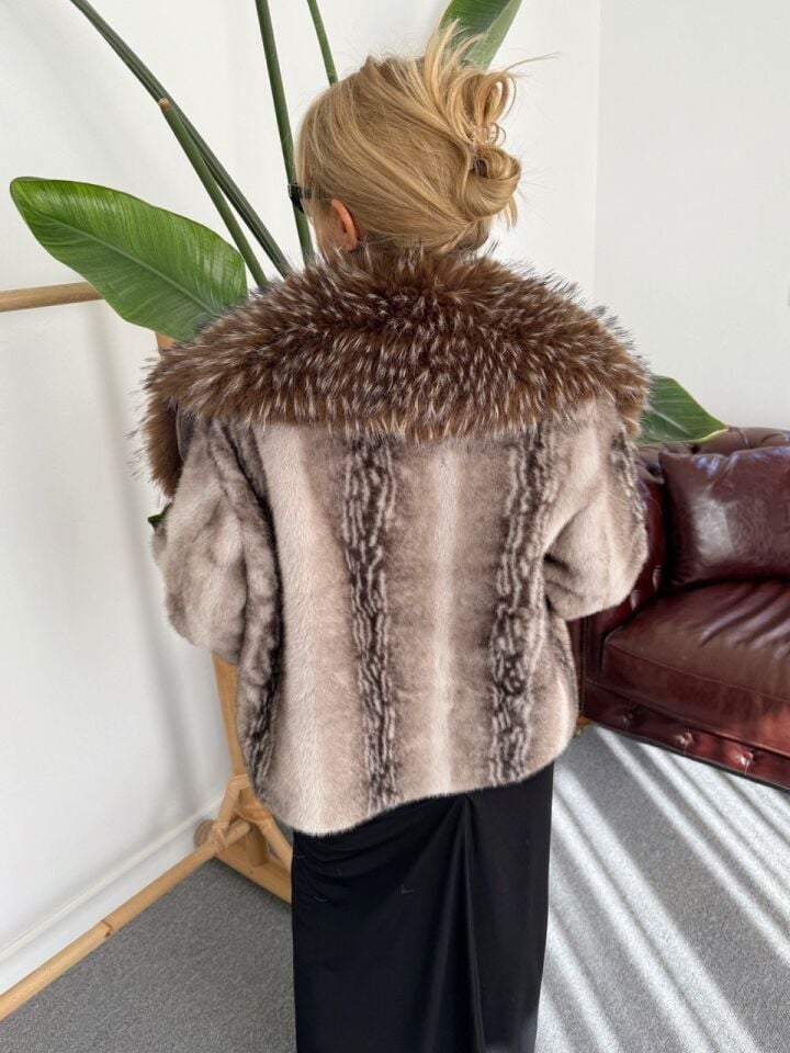 VİZON YAKA DETAY İTHAL KÜRK