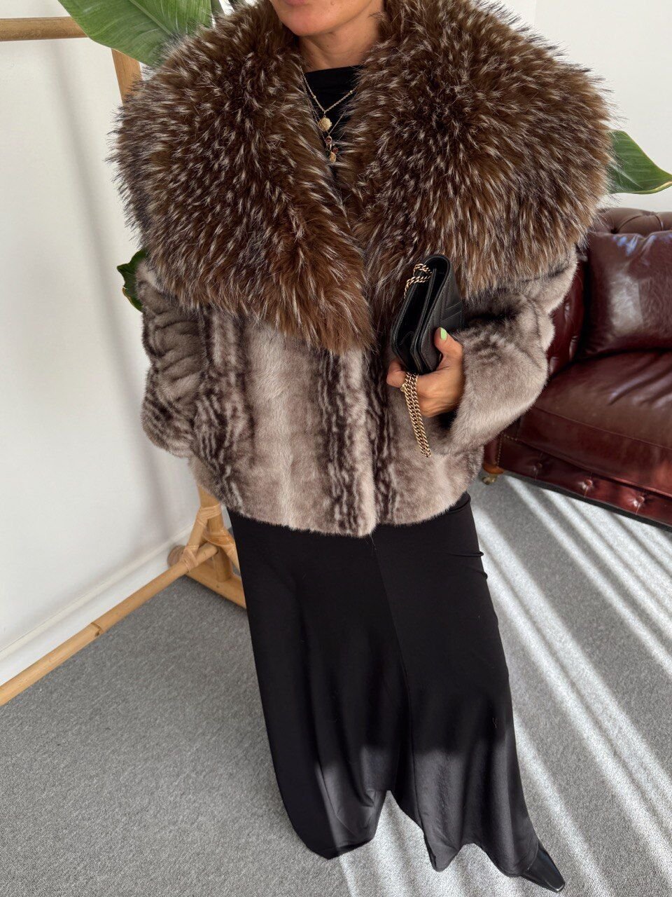 VİZON YAKA DETAY İTHAL KÜRK