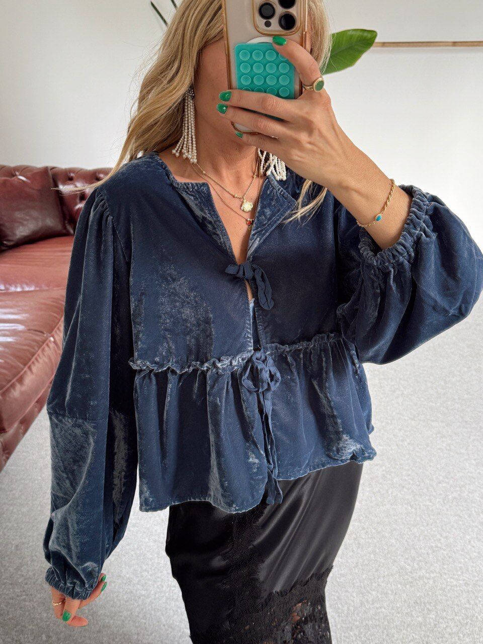 MAVİ KADİFE İTHAL BAĞLAMALI GÖMLEK