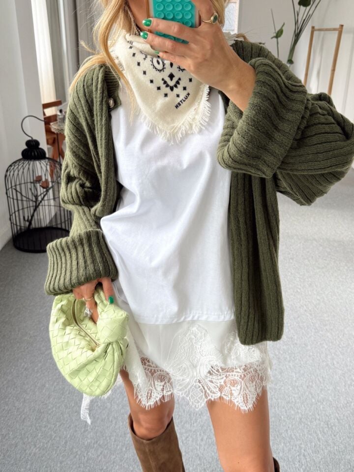 BEYAZ DANTEL DETAY TUNİK BLUZ