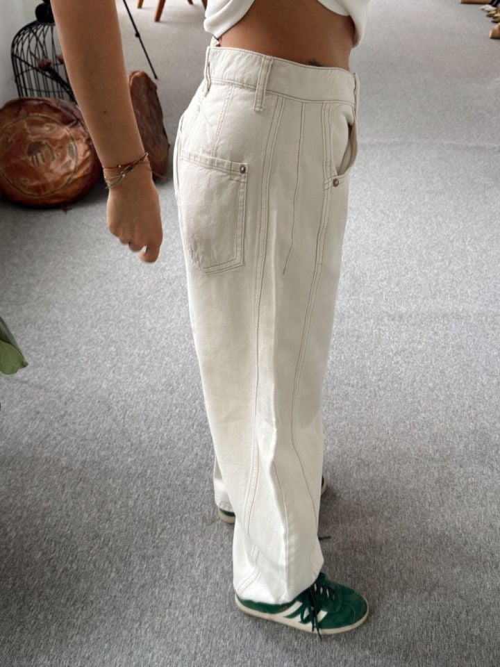 AÇIK RENK BARREL JEAN