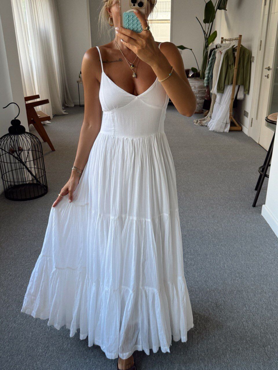 BEYAZ ASKILI SIRT BAĞLAMALI ASTARLI İTHAL ELBİSE