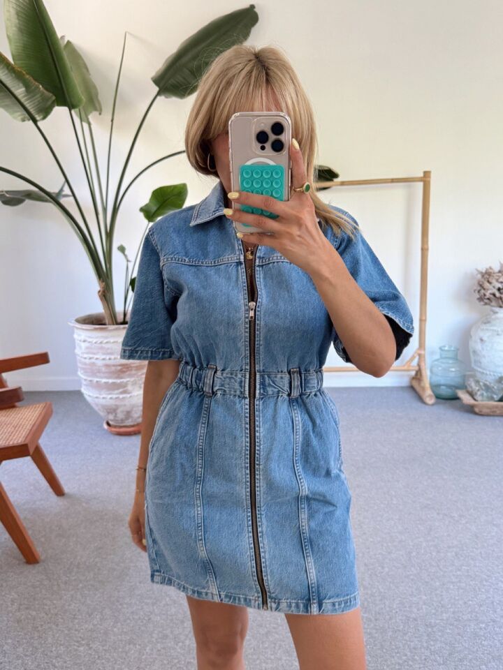 ÖNDEN FERMUARLI DENİM ELBİSE