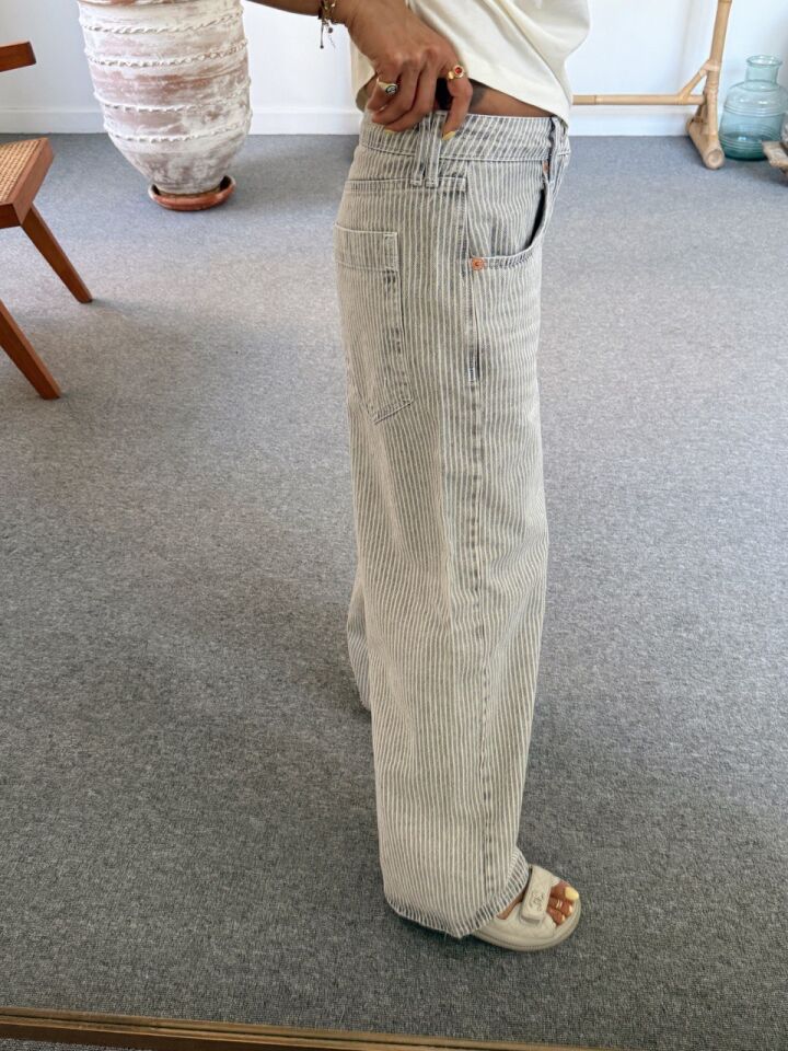 GRİ ÇİZGİLİ DÜŞÜK BEL DENİM PANTOLON