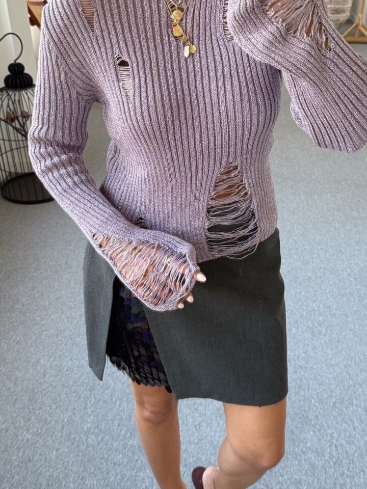 SİMLİ YIRTIK DETAYLI TRİKO