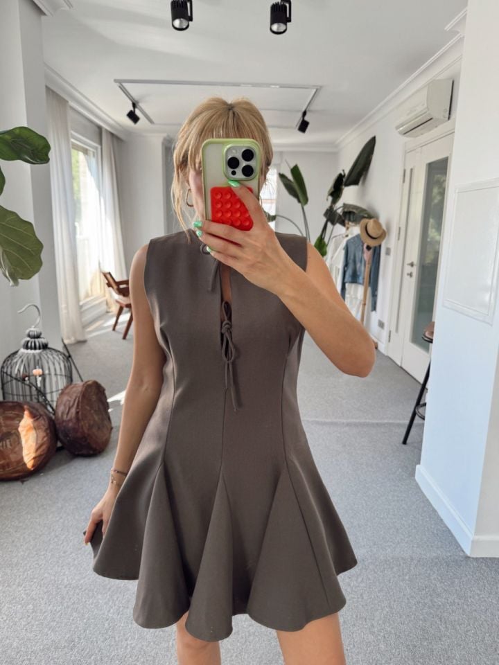 KAHVE GODELİ HALTER YAKA ELBİSE