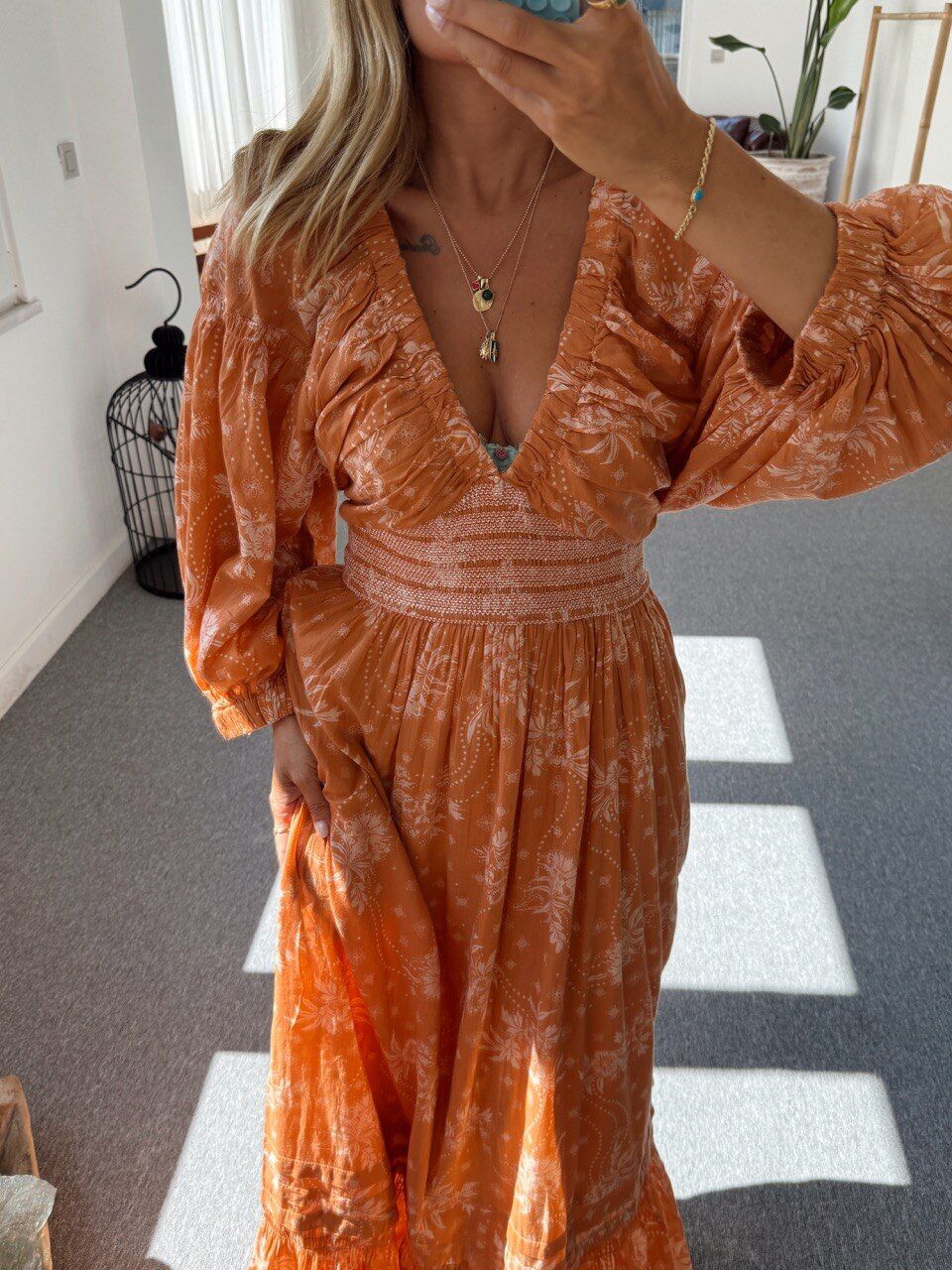TURUNCU DESENLİ MAXI ITHAL ELBİSE
