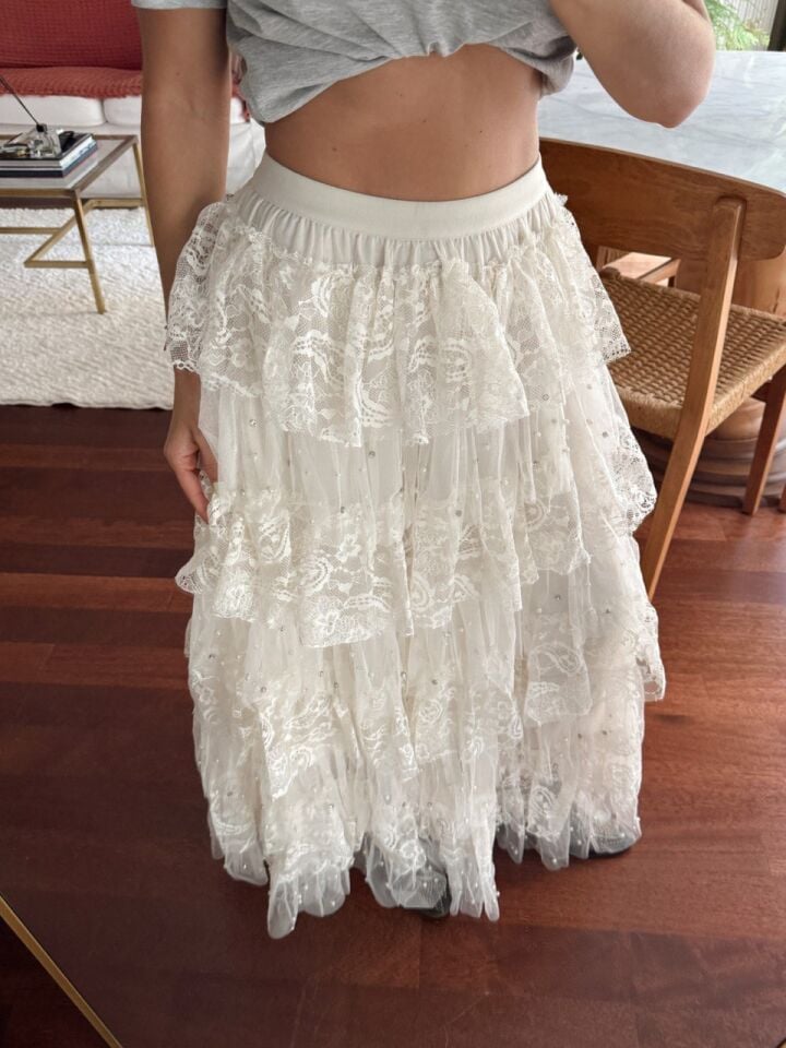 KREM DANTEL-TÜL TAŞ İŞLEMELİ İTHAL ETEK(ÖN SİPARİŞ)