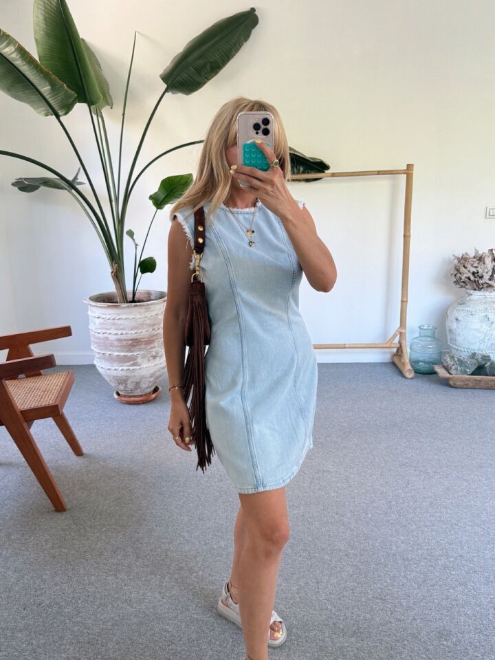 KOLSUZ MİNİ TENSEL ELBİSE