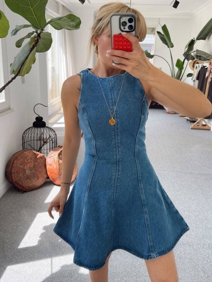KOLSUZ DENIM ELBİSE