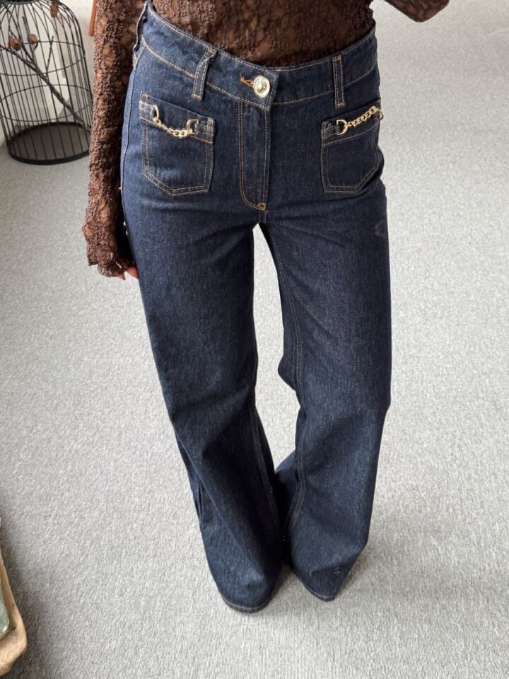 KOYU MAVİ ZİNCİR DETAY JEAN PANTOLON