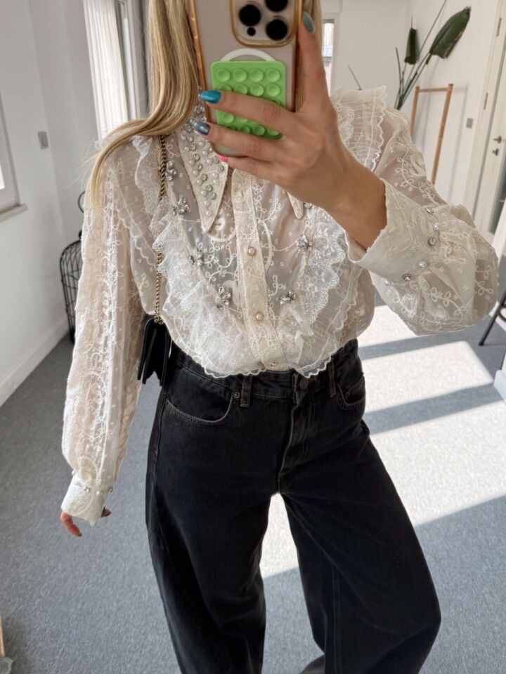 KREM BONCUK İŞLEMELİ İTHAL GÖMLEK (ÖN SİPARİŞ)