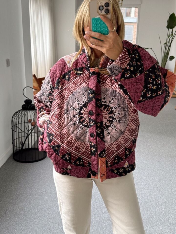 GÜL KURUSU  PATCHWORK DESEN İTHAL CEKET