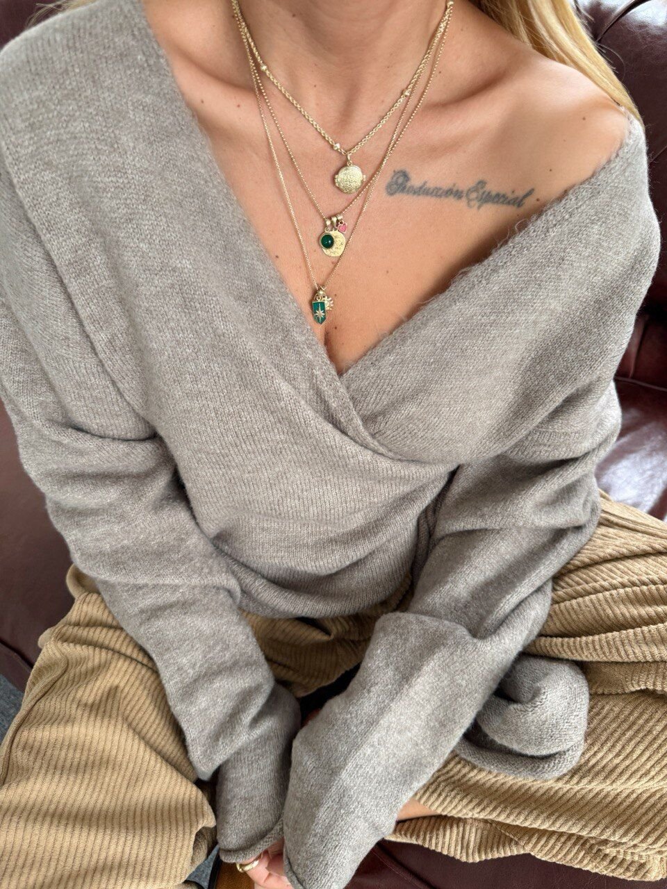 AÇIK VİZON YANDAN BAĞLAMALI KAZAK