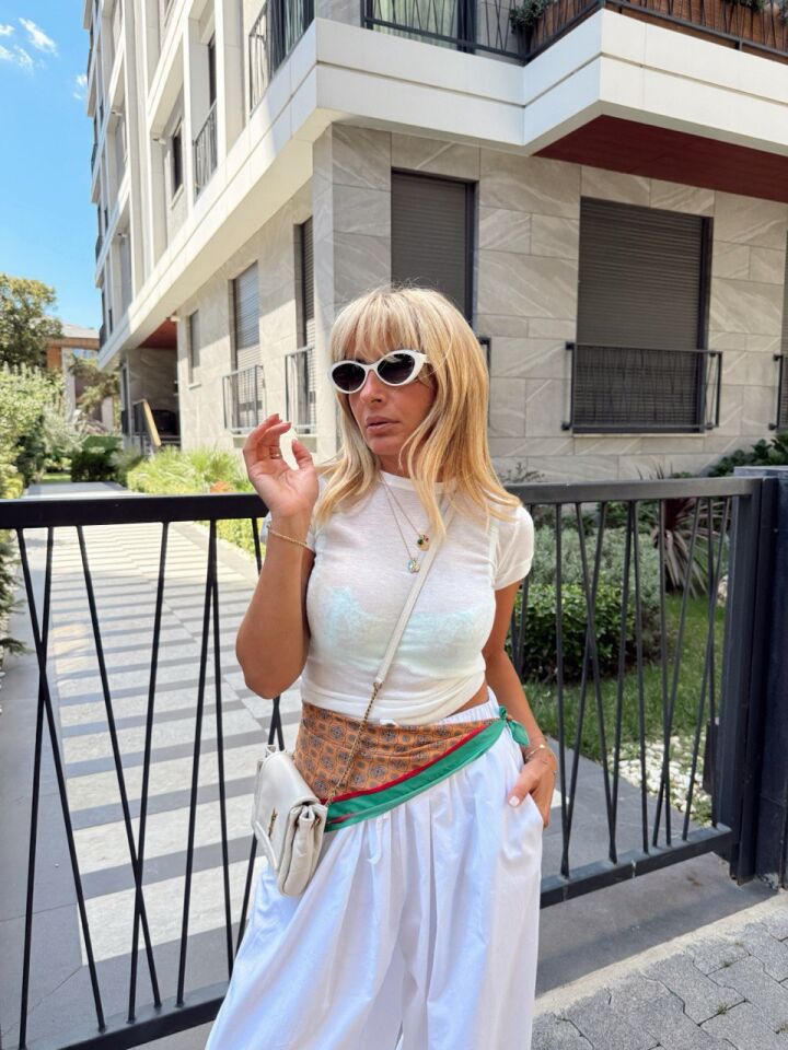 BEYAZ SONSUZ KUMAŞ BASIC TSHIRT