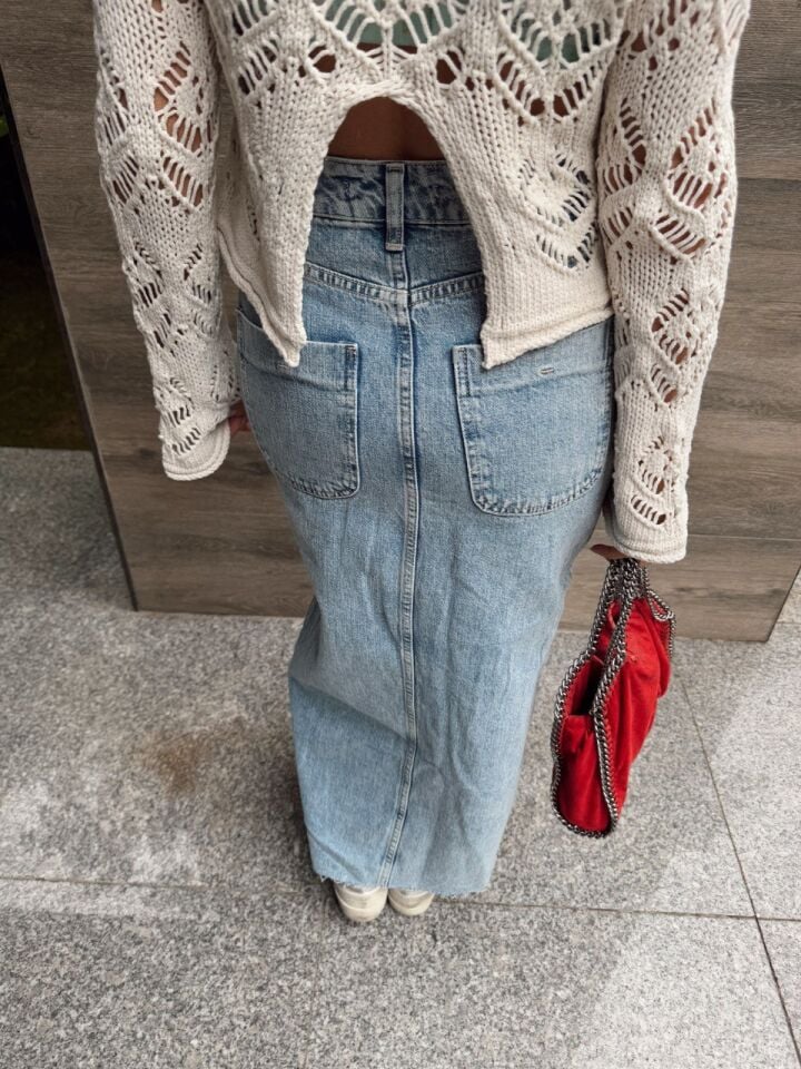 YÜKSEK BEL YIRTMAÇ DETAY DENIM ETEK