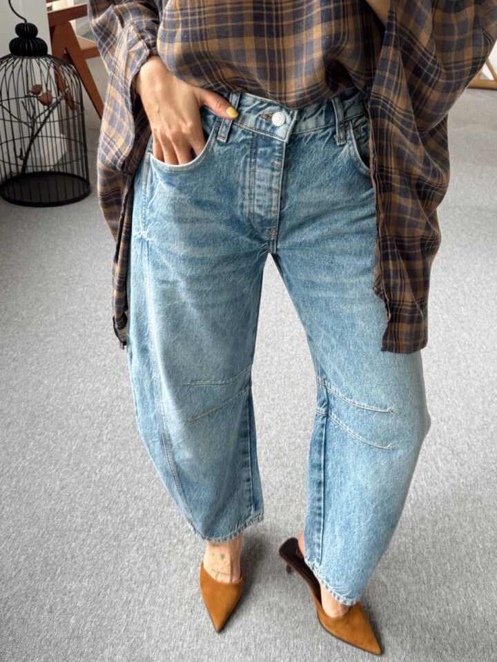 YIKAMALI MAVİ TAŞLANMIŞ BARREL JEAN