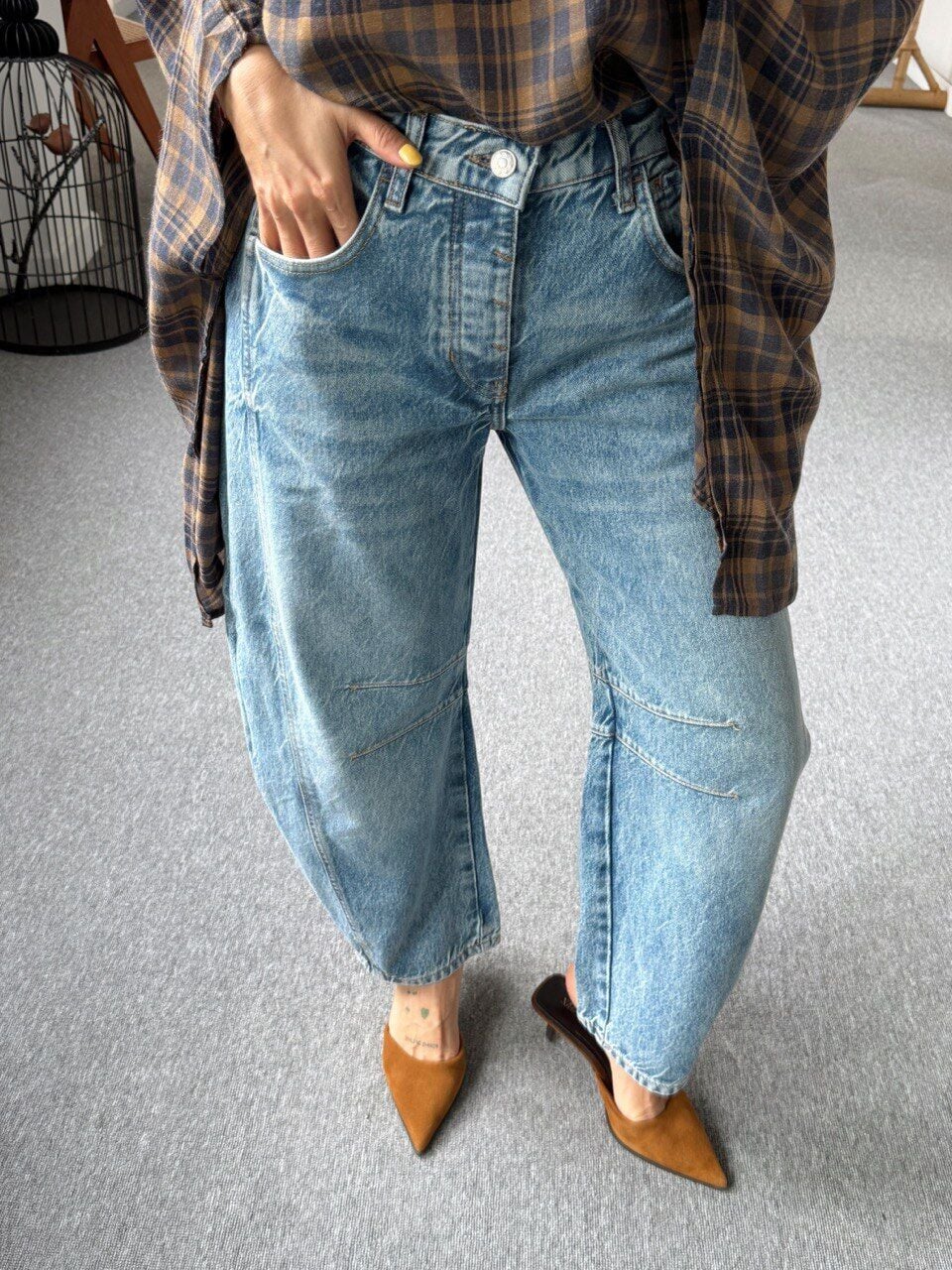 YIKAMALI MAVİ TAŞLANMIŞ BARREL JEAN