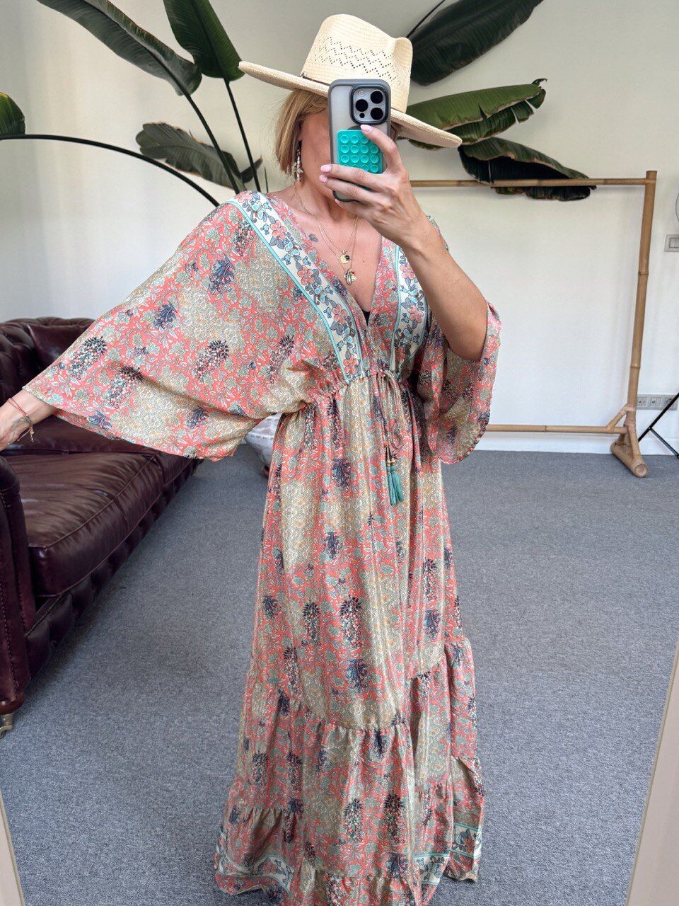 SOMON V YAKA DESENLİ İTHAL ELBİSE