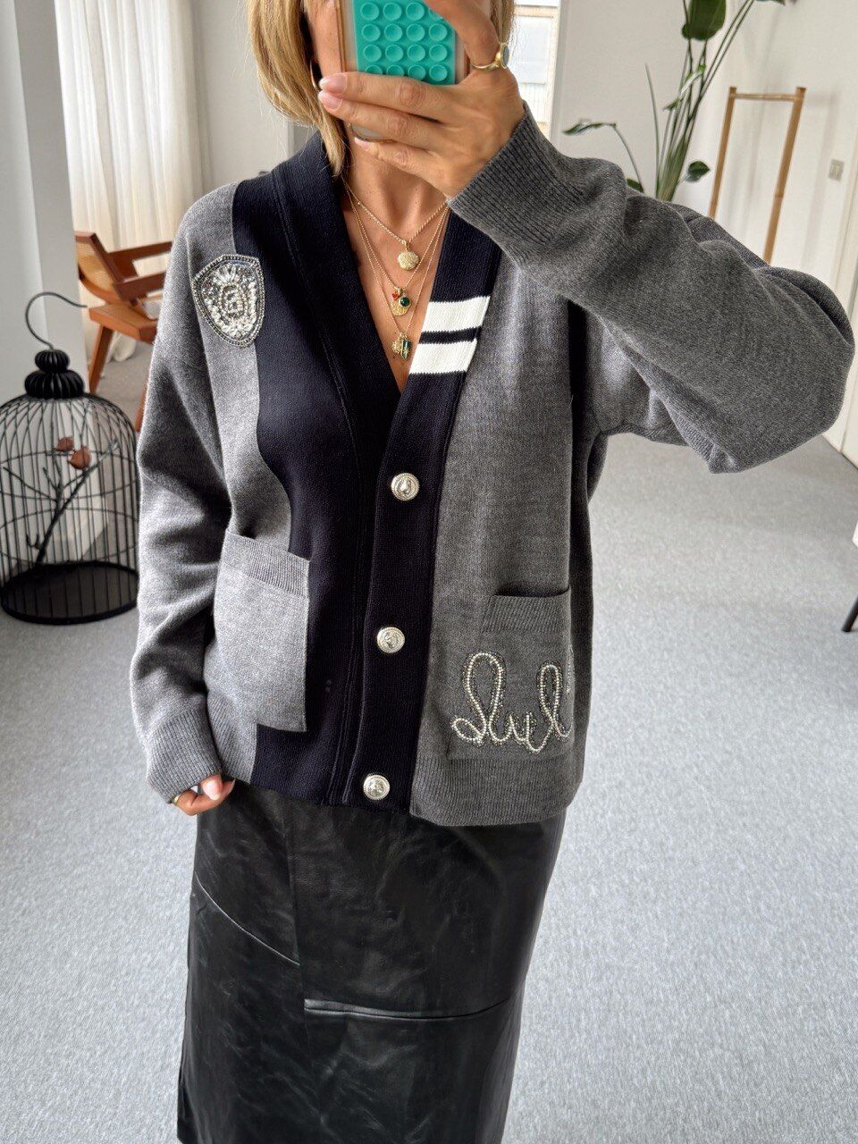 ARMA DETAY ŞERİTLİ  V YAKA HIRKA