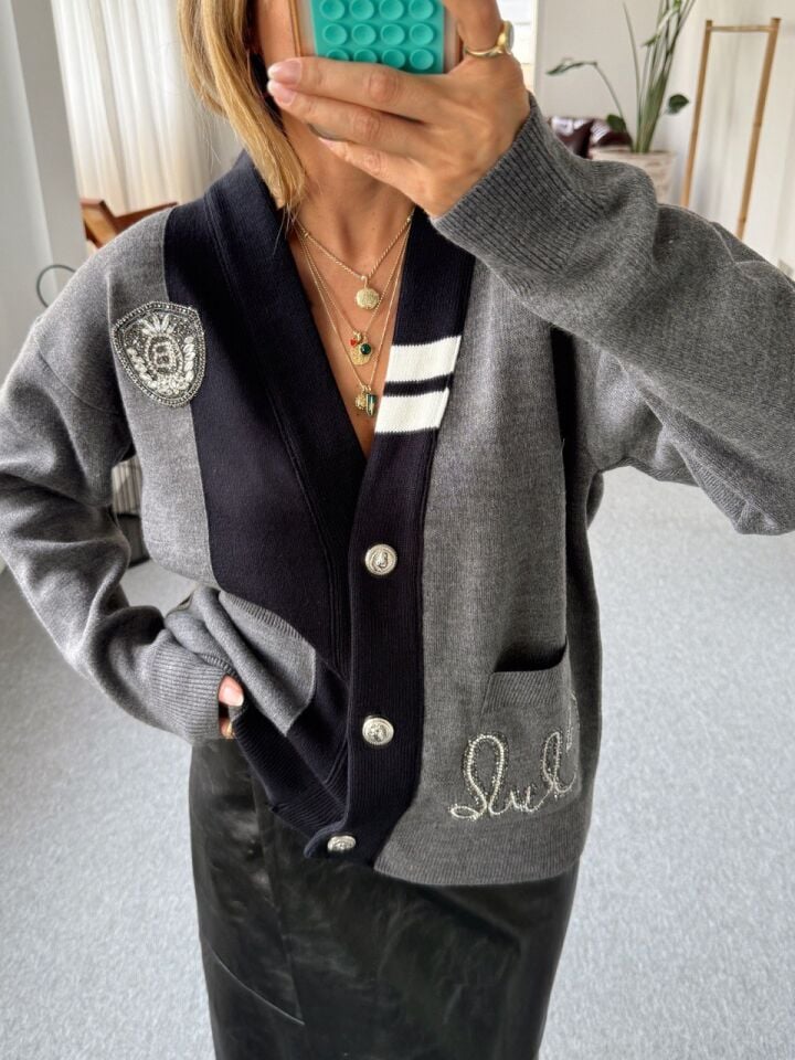 ARMA DETAY ŞERİTLİ  V YAKA HIRKA