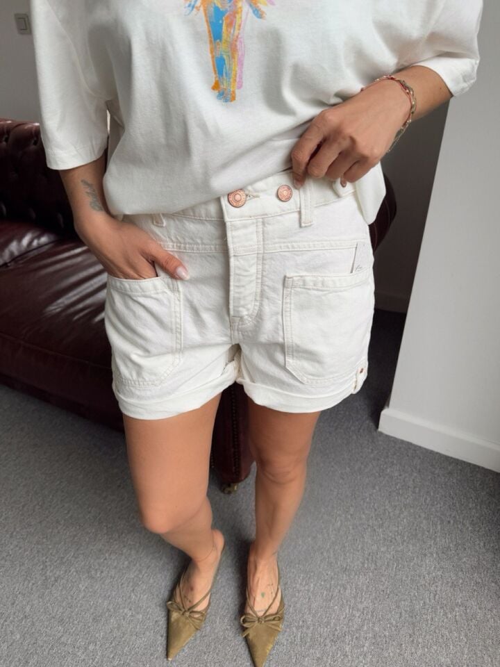 KREM KEMER DÜĞMELİ  DENIM ŞORT