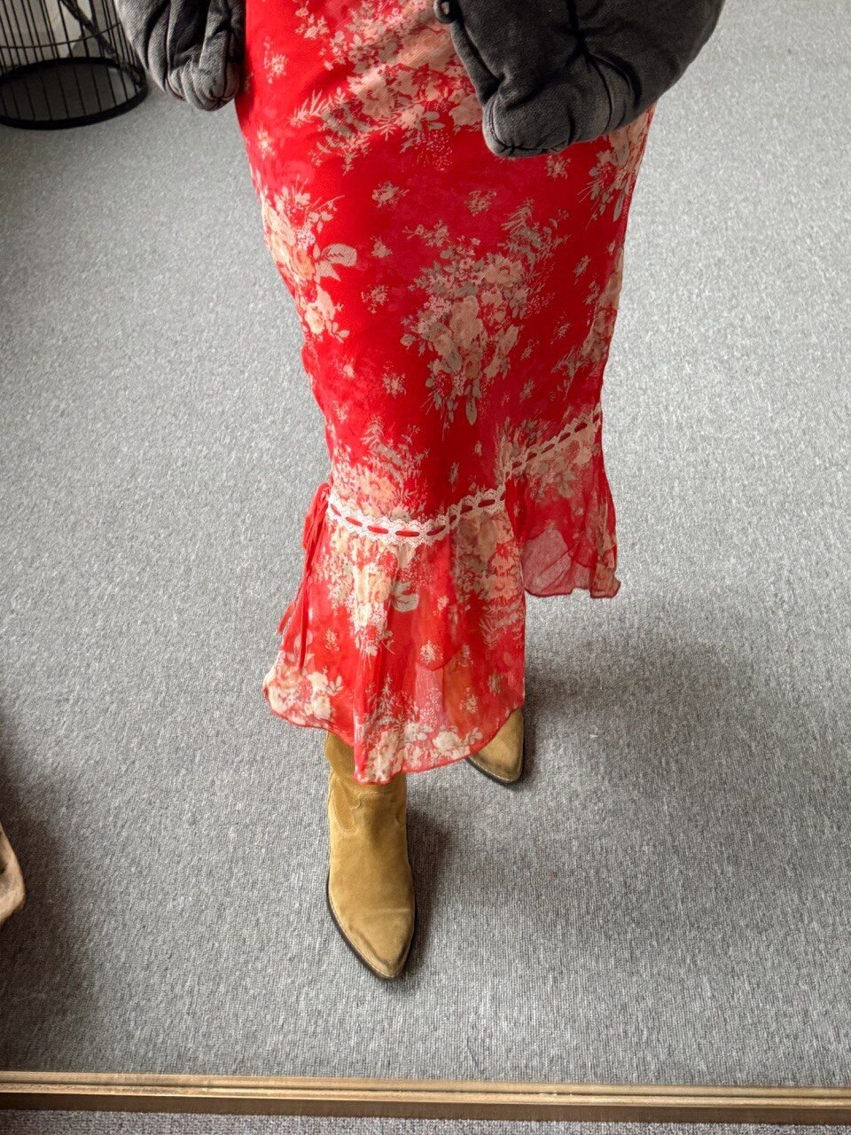 KIRMIZI ÇİÇEKLİ ŞİFON MİDİ İTHAL ETEK