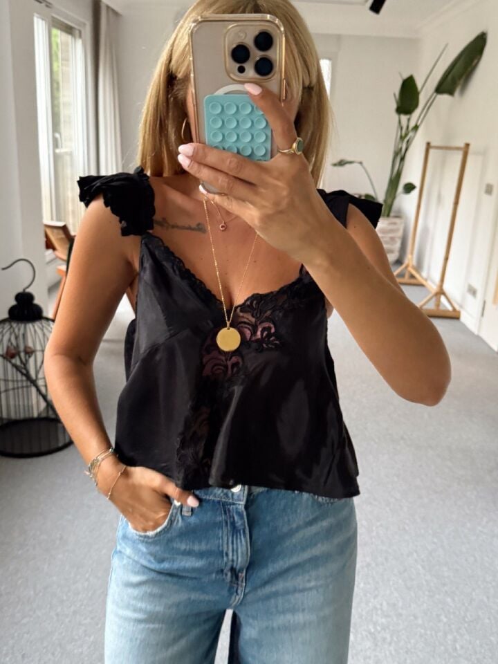 SİYAH SATEN İTHAL BLUZ