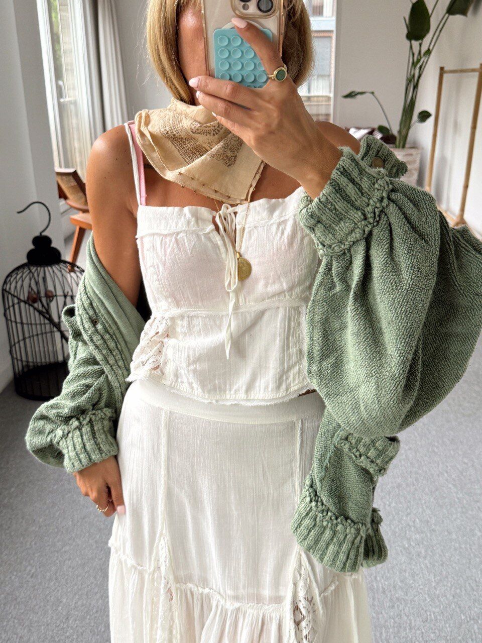 BEYAZ DANTEL DETAY İTHAL BLUZ ETEK TAKIM