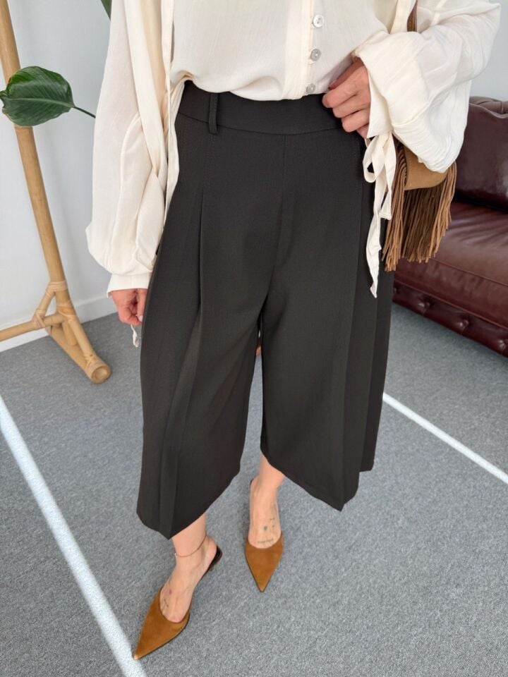 KAHVE PİLİ DETAY BERMUDA