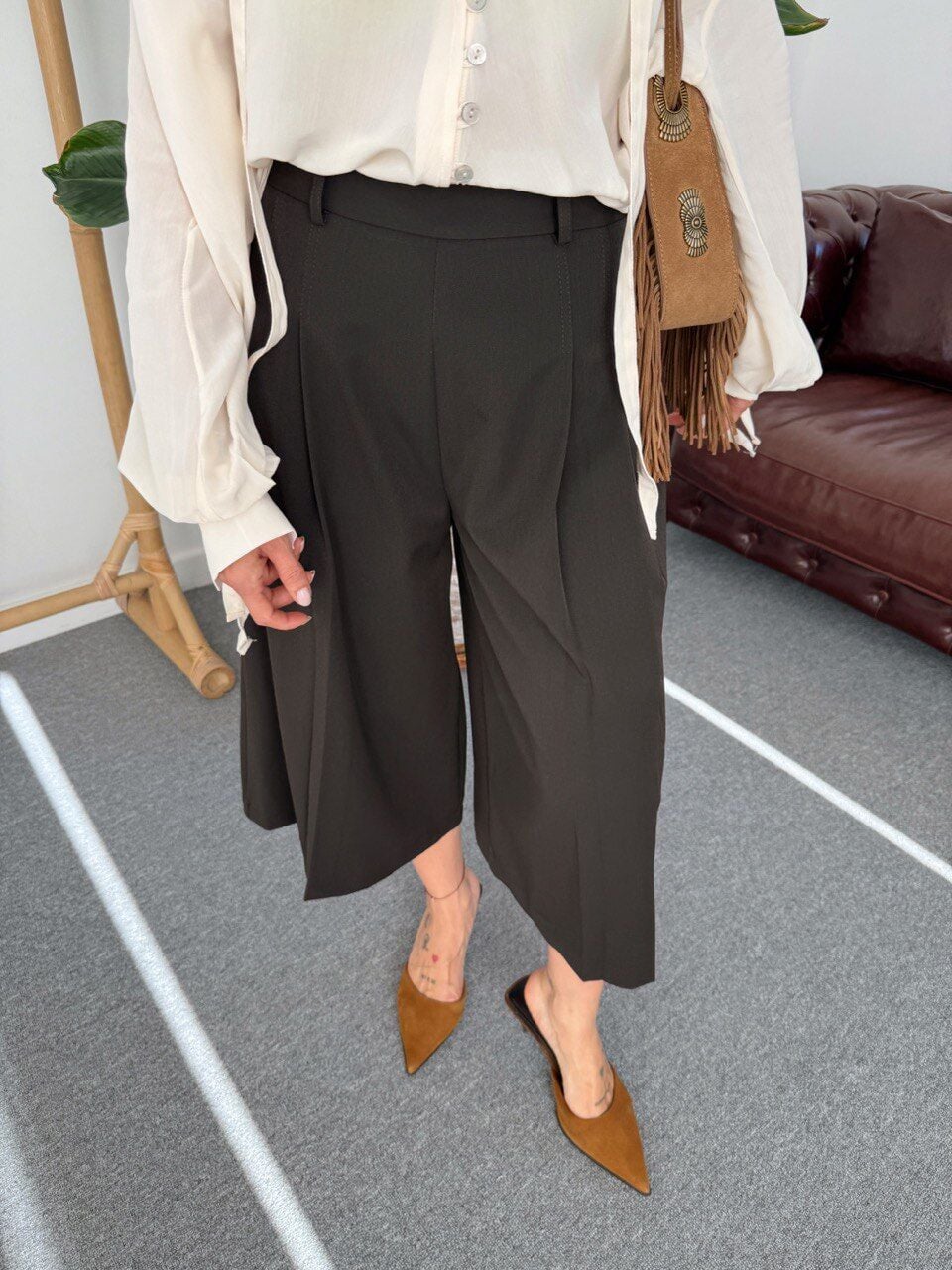 KAHVE PİLİ DETAY BERMUDA