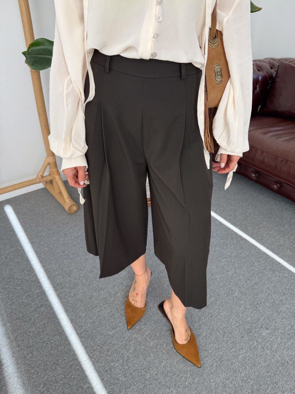 KAHVE PİLİ DETAY BERMUDA