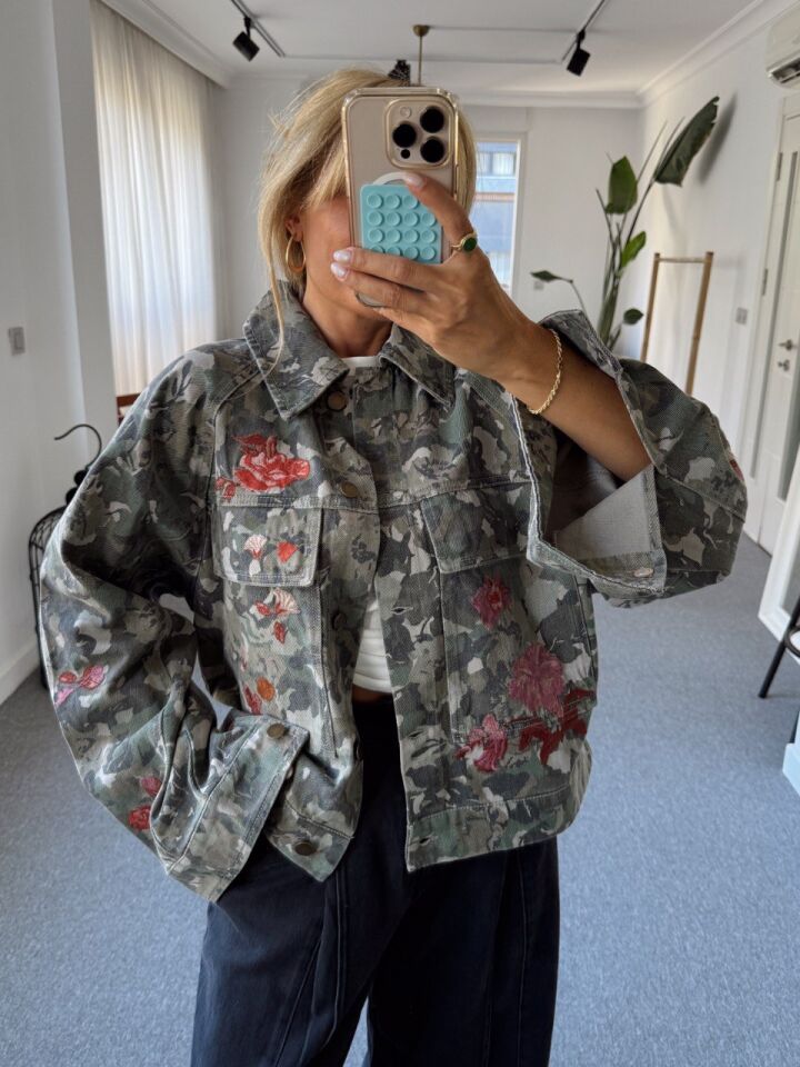 KAMUFLAJ DESEN İŞLEME DETAY İTHAL CEKET