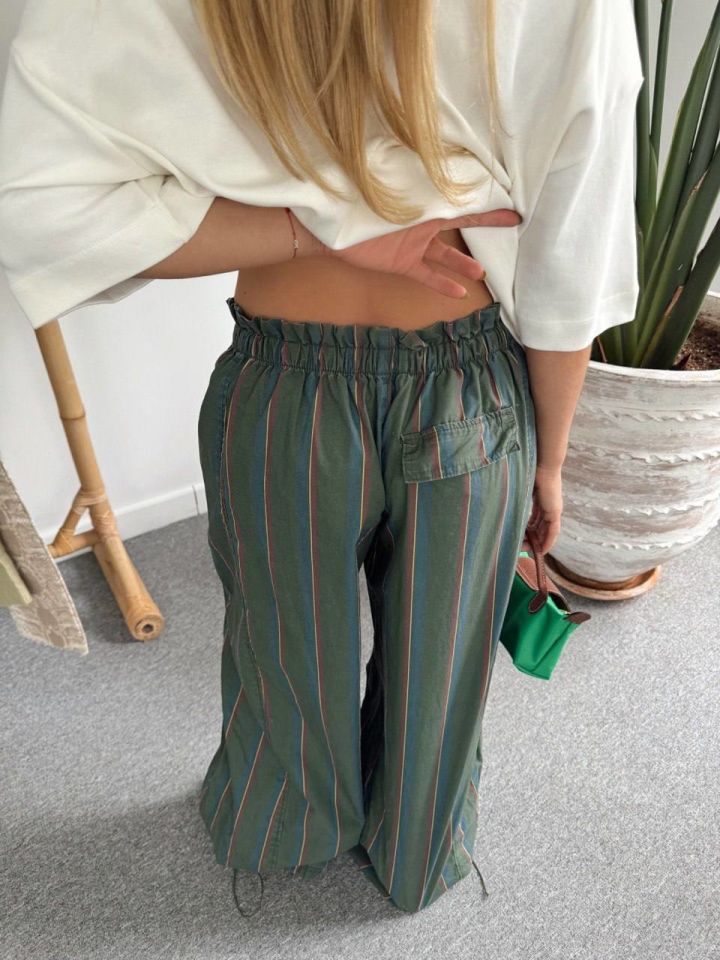 YEŞİL ÇİZGİLİ PARAŞÜT PANTOLON