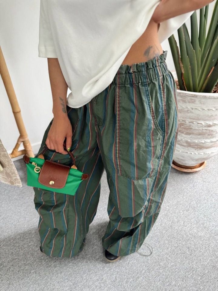 YEŞİL ÇİZGİLİ PARAŞÜT PANTOLON