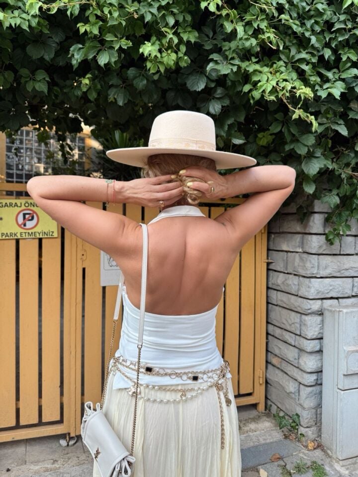EKRU HALTER YAKA TOP