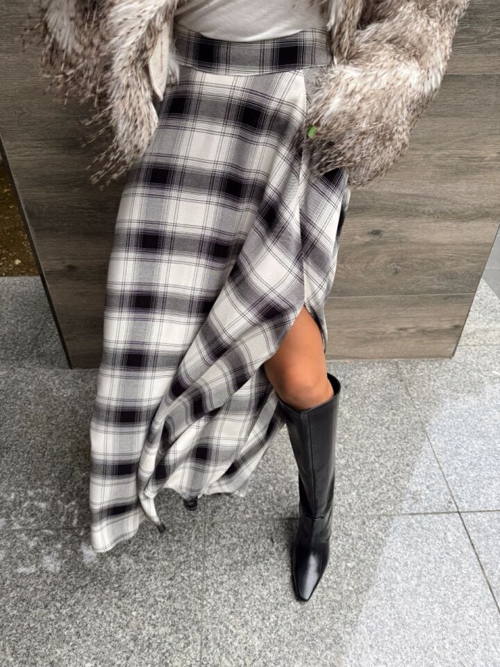 EKOSE YIRTMAÇLI MAXI ETEK