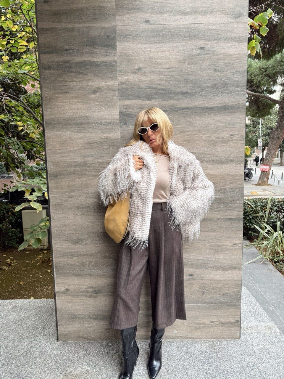 KAHVE ÇİZGİLİ BERMUDA